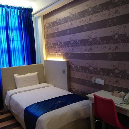 4Orty Inn Bintulu Luaran gambar